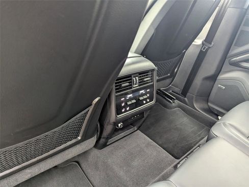 Used 2024 Porsche Cayenne S image 25