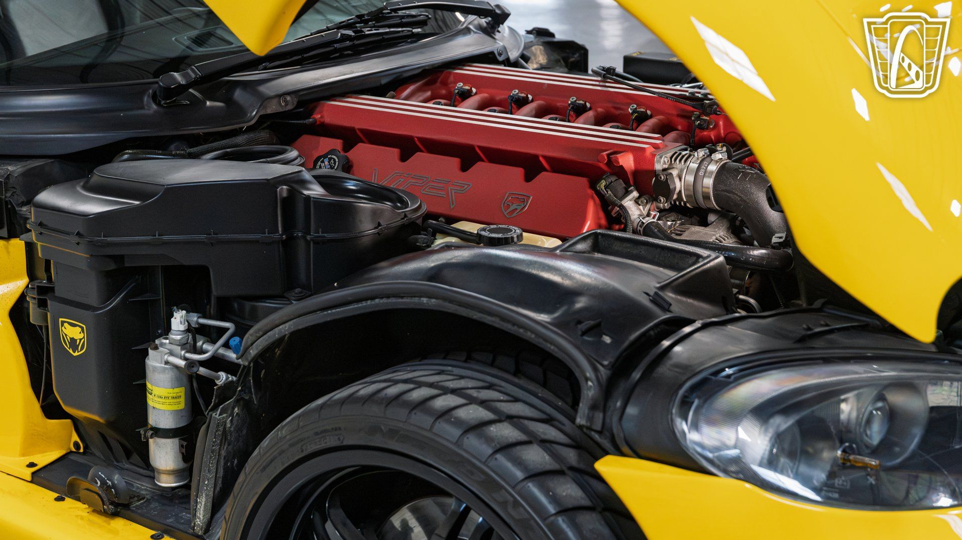 Used 2001 Dodge Viper GTS RWD image 3