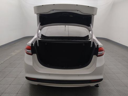 Used 2018 Ford Fusion SE w/ Fusion SE Technology Package FWD image 29