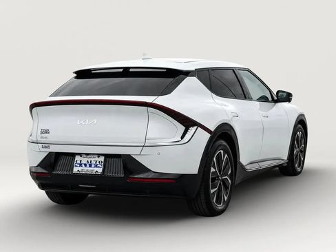 Used 2024 Kia EV6 Wind w/ Wind Technology Package AWD/4WD image 6