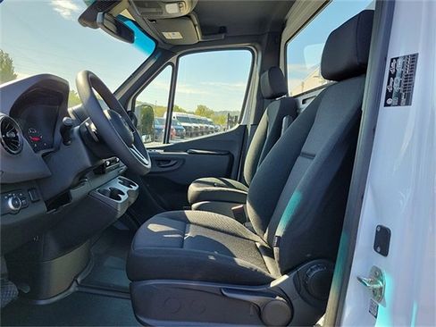 Used 2023 Mercedes-Benz Sprinter 4500 image 12