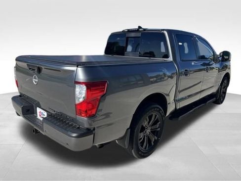 Used 2024 Nissan Titan SV w/ SV Convenience Package AWD/4WD image 4
