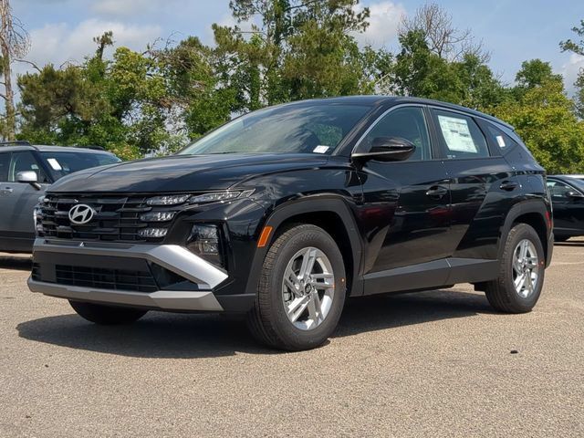New 2025 Hyundai Tucson SE FWD image 2