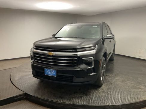 New 2026 Chevrolet Traverse LT FWD image 3