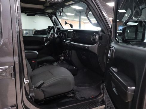 Used 2021 Jeep Wrangler Unlimited Sport AWD/4WD image 35