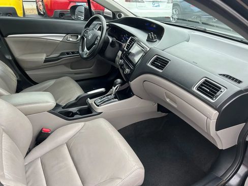 Used 2014 Honda Civic Hybrid Sedan image 29