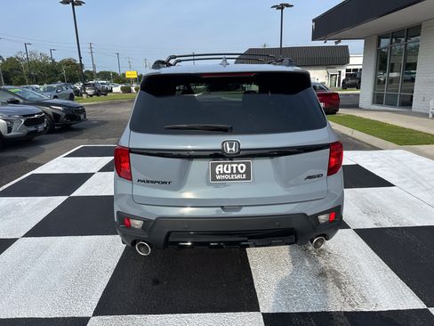 Used 2023 Honda Passport Elite image 4