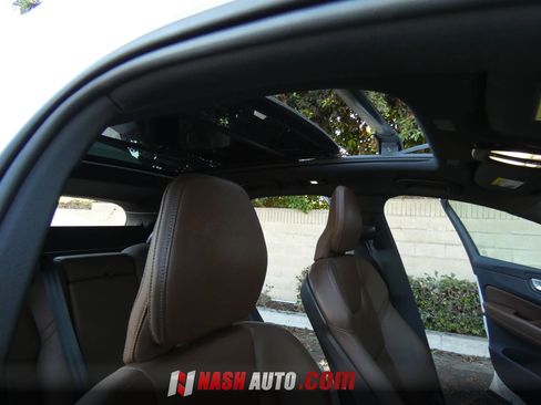 Used 2022 Volvo XC60 B5 Momentum AWD/4WD image 32