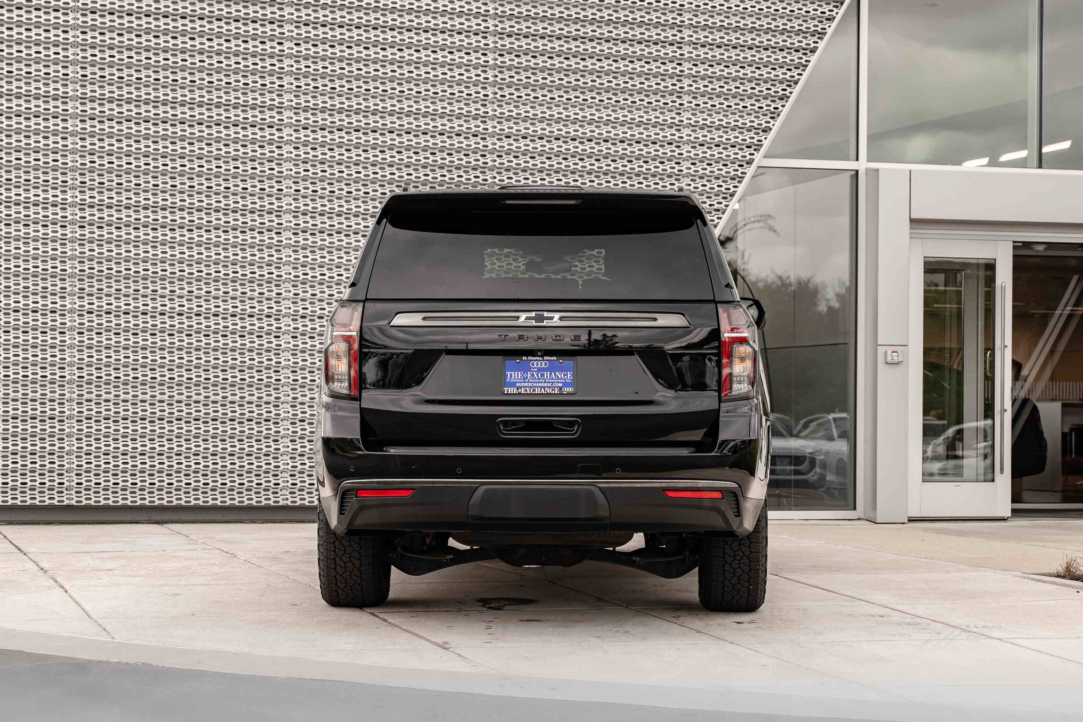 Used 2022 Chevrolet Tahoe Z71 w/ Luxury Package AWD/4WD image 31