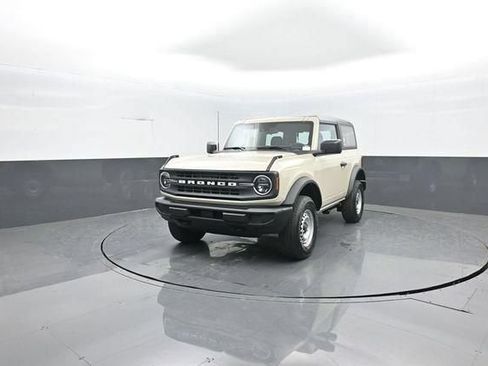 New 2026 Ford Bronco 2-Door AWD/4WD image 3