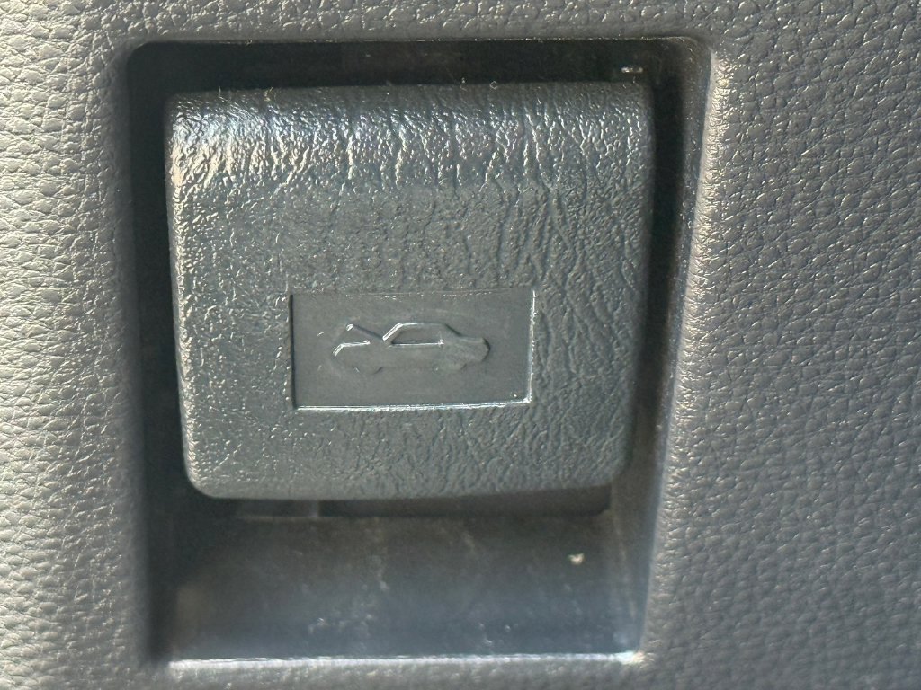 Certified 2025 Toyota Corolla LE FWD image 43