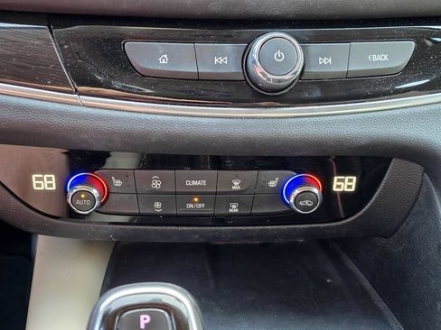 Used 2019 Buick Enclave Essence w/ Trailering Package, 5000 lbs. AWD/4WD image 18