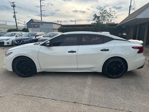 Used 2016 Nissan Maxima SR FWD image 10