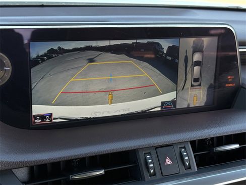 Used 2021 Lexus ES 300h Ultra Luxury w/ Accessory Package 2 image 17