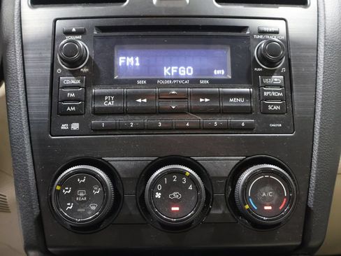 Used 2013 Subaru Crosstrek 2.0i Premium AWD/4WD image 24