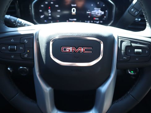 New 2026 GMC Sierra 1500 SLE w/ Max Trailering Package image 4