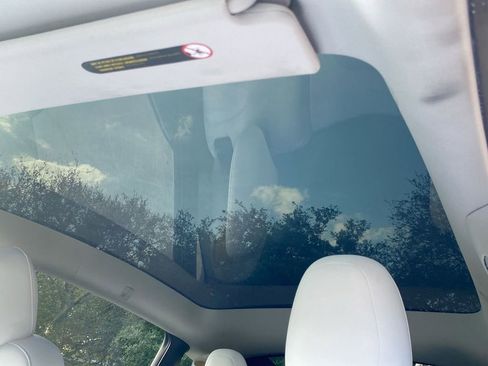 Used 2023 Tesla Model Y Long Range image 13