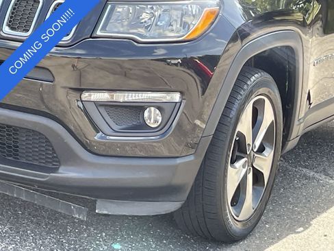 Used 2018 Jeep Compass Latitude w/ Cold Weather Group AWD/4WD image 34