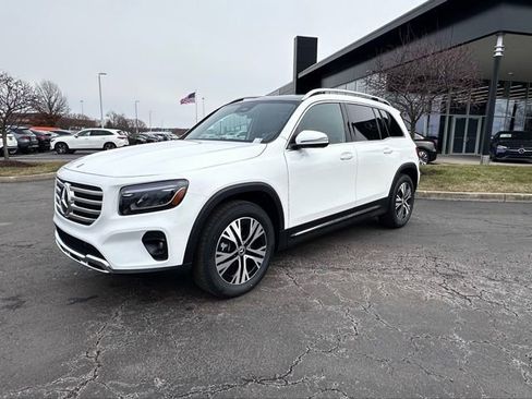 New 2026 Mercedes-Benz GLB 250 4MATIC image 4