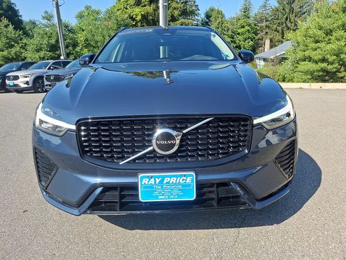 Certified 2024 Volvo XC60 B5 Core w/ Protection Package Premier AWD/4WD image 2