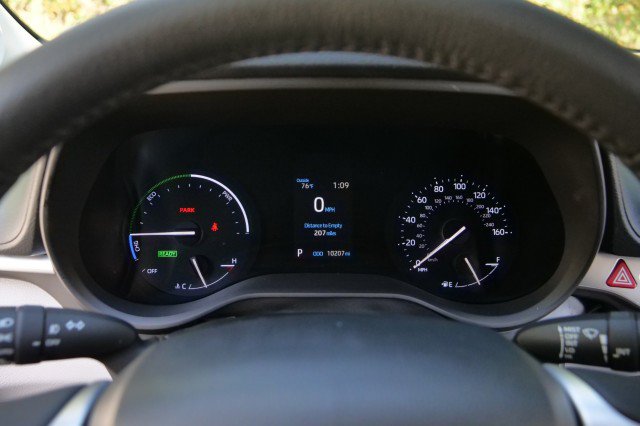 Used 2024 Toyota Sienna XLE w/ XLE Plus Package FWD image 19