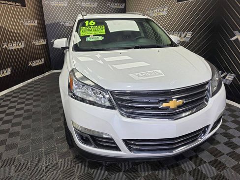 Used 2016 Chevrolet Traverse LTZ FWD image 4