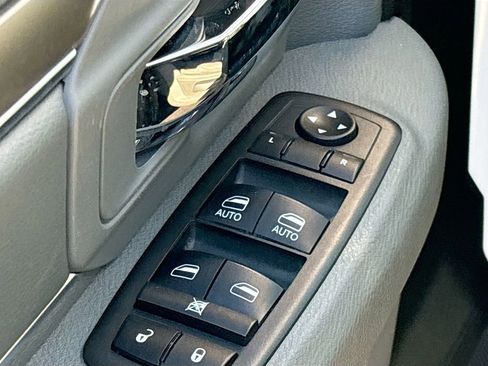 Used 2019 RAM 1500 Classic Warlock image 17