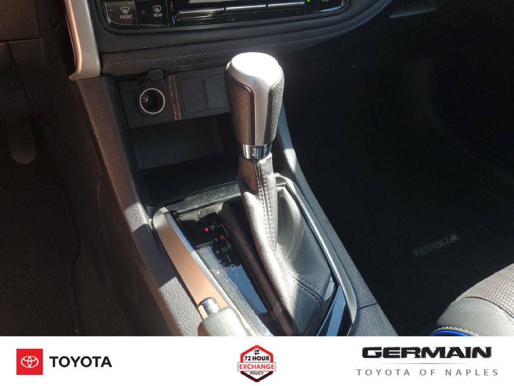Used 2017 Toyota Corolla SE w/ SE Premium Package FWD image 27