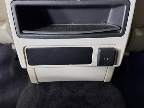 Used 2023 Jaguar F-PACE S image 28