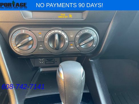 Used 2016 MAZDA MAZDA3 i Sport FWD image 21