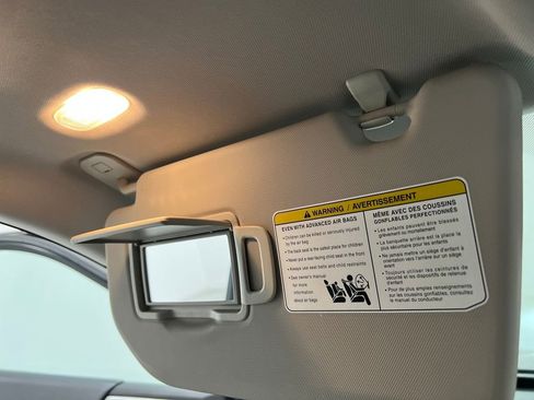 Used 2024 Mitsubishi Outlander SE image 74