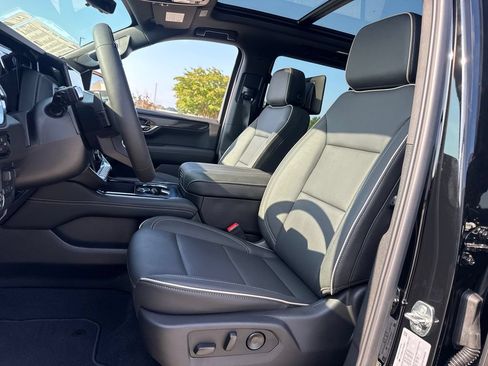 New 2026 GMC Yukon Elevation w/ Elevation Premium Package AWD/4WD image 15