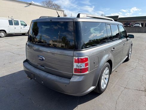 Used 2009 Ford Flex SE image 6