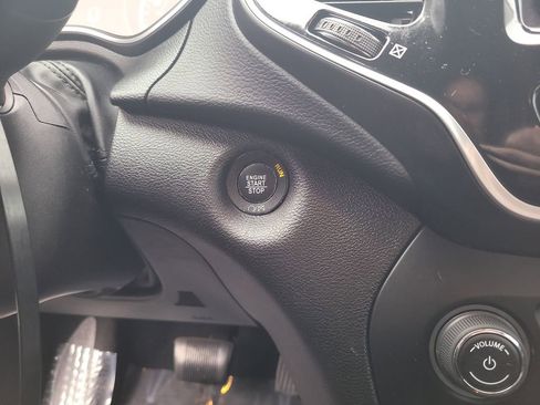 Used 2019 Jeep Cherokee Limited w/ Trailer Tow Group image 19