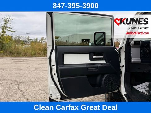 Used 2014 Toyota FJ Cruiser Base image 27