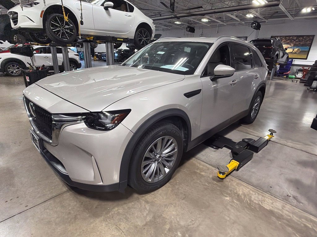 Used 2024 MAZDA CX-90 3.3 Turbo w/ Preferred Package AWD/4WD image 2
