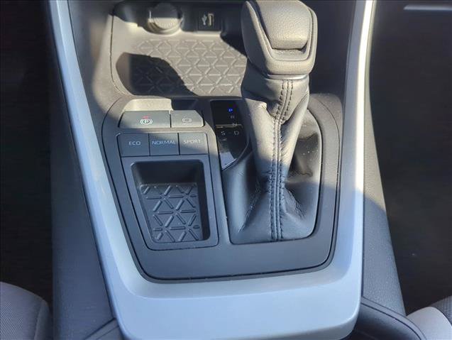 Certified 2025 Toyota RAV4 XLE FWD image 24