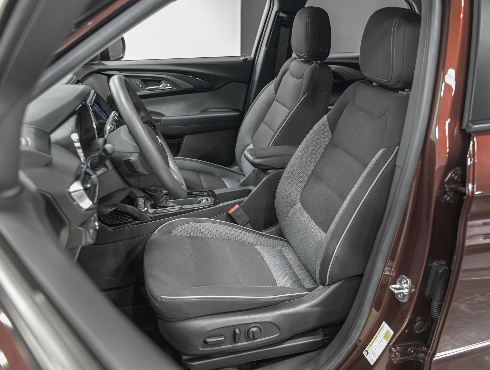 Used 2022 Chevrolet TrailBlazer LT w/ Convenience Package AWD/4WD image 18