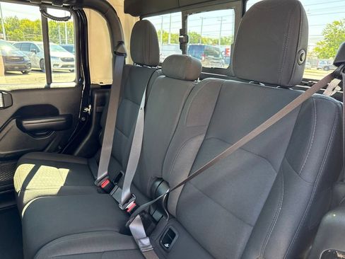 Used 2020 Jeep Gladiator Sport w/ Quick Order Package 24S AWD/4WD image 45