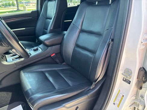 Used 2022 Jeep Grand Cherokee Limited AWD/4WD image 59