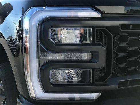 Used 2024 Ford F250 XL w/ STX Appearance Package AWD/4WD image 13