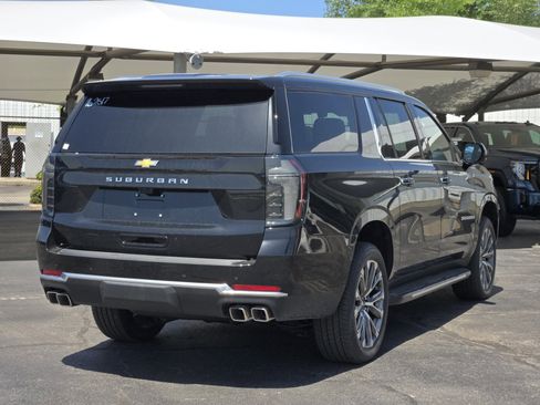 New 2026 Chevrolet Suburban High Country w/ Sun And Tow Package AWD/4WD image 4