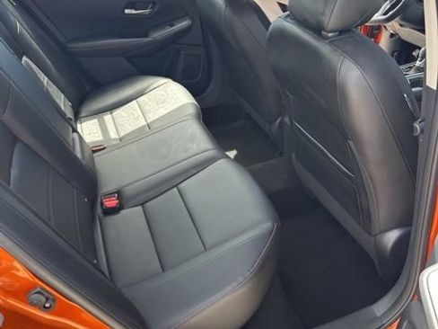 Used 2025 Nissan Sentra SR w/ SR Premium Package FWD image 13