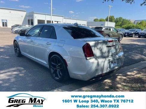 Used 2022 Chrysler 300 S RWD image 6