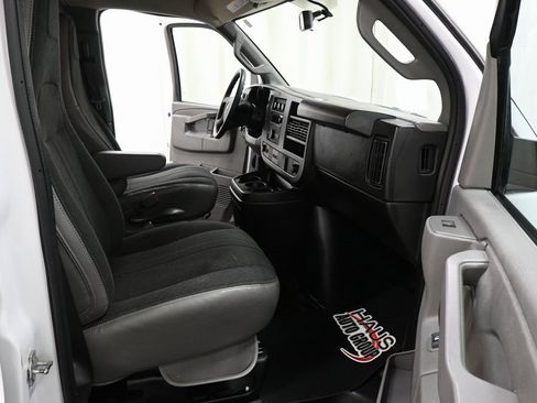 Used 2023 Chevrolet Express 2500 w/ Driver Convenience Package image 6