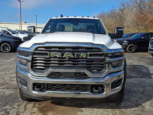 New 2026 RAM 5500 Tradesman w/ Chrome Appearance Group image 3