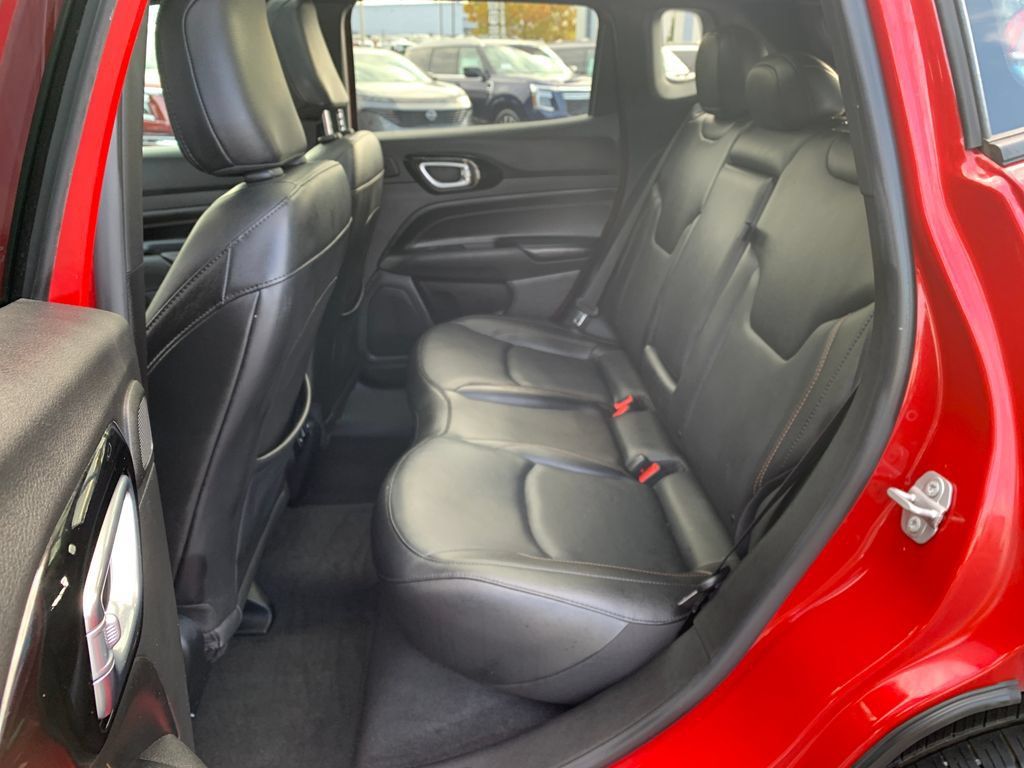 Used 2022 Jeep Compass Limited w/ (RED) Package AWD/4WD image 10
