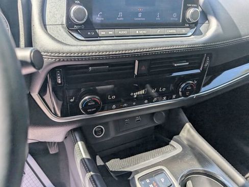 Certified 2023 Nissan Rogue SL AWD/4WD image 21