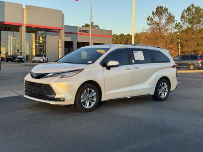 Used 2025 Toyota Sienna Limited
