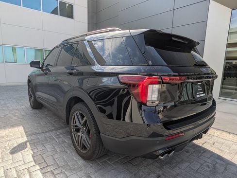 Used 2025 Ford Explorer ST RWD image 6